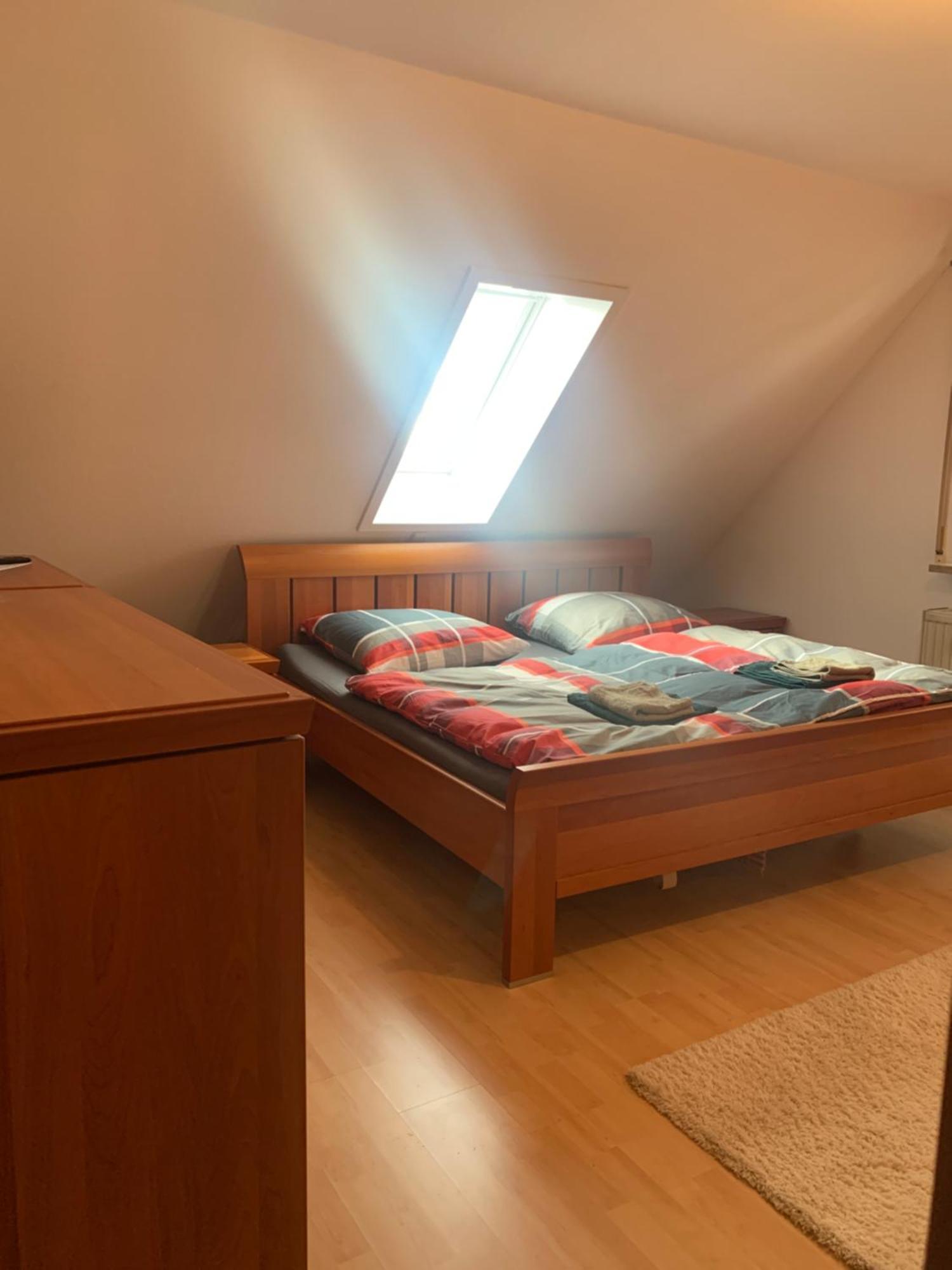 Sonniges Dachzimmer Feucht Esterno foto